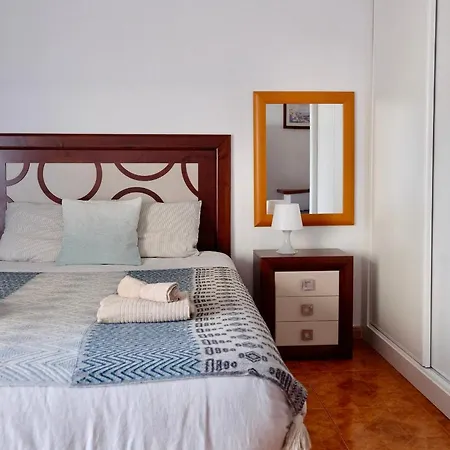 Pleasantly Studio With A Sea View And Pool, Paraiso Del Sur 611 Feriehus *