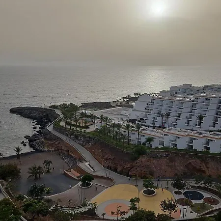 Feriehus Pleasantly Studio With A Sea View And Pool, Paraiso Del Sur 611